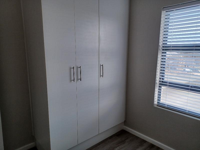 To Let 2 Bedroom Property for Rent in Burgundy Estate Western Cape